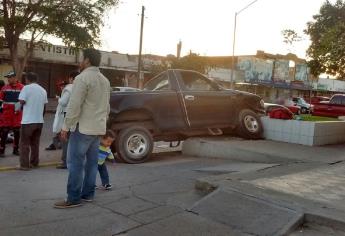 Choque deja a 4 lesionados; dos son menores de edad