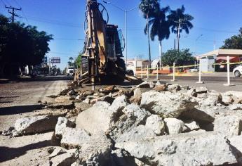 Supervisan obras de reposición de concreto en bulevar Rosales