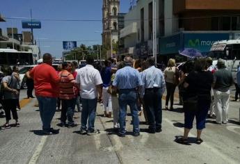 Protestan y bloquean la Obregón