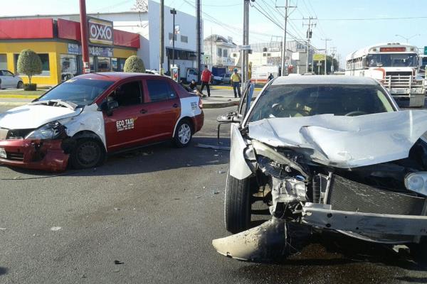 Carambola deja tres lesionados en Mazatlán