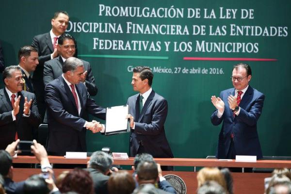 Ayuntamientos deben a corto plazo $1,600 millones