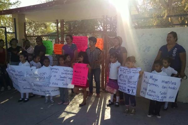 Protestan y toman kínder del Poblado 7