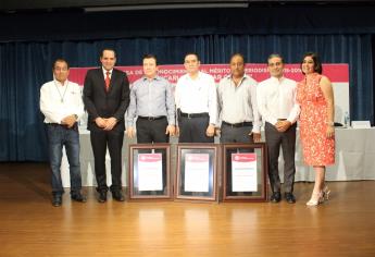 Reconocen trayectoria de Víctor Torres, Miguel Valle y Armando Talavera