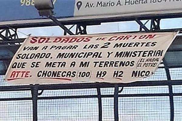 Aparecen mantas con amenazas en Mazatlán