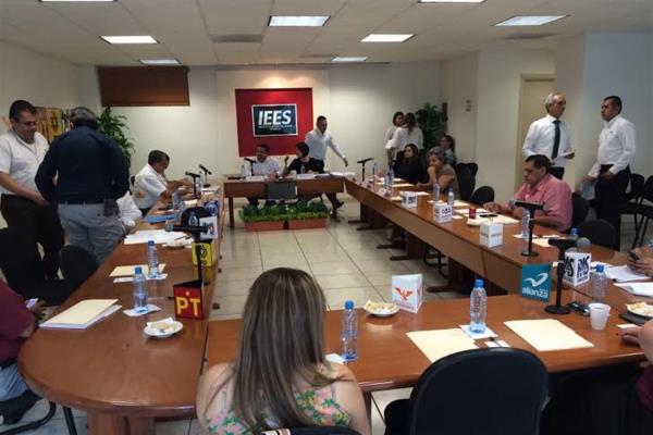 Aprueban la creación de 8 nuevas plazas en el IEES