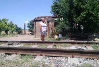 Familias de la Ferrocarrilera sin un techo y sin apoyos