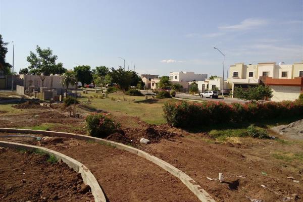 Denuncian vecinos de Bosques del Pedregal despojo de parques