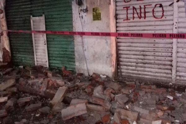 Va PC contra falsos directores de obra de marquesinas