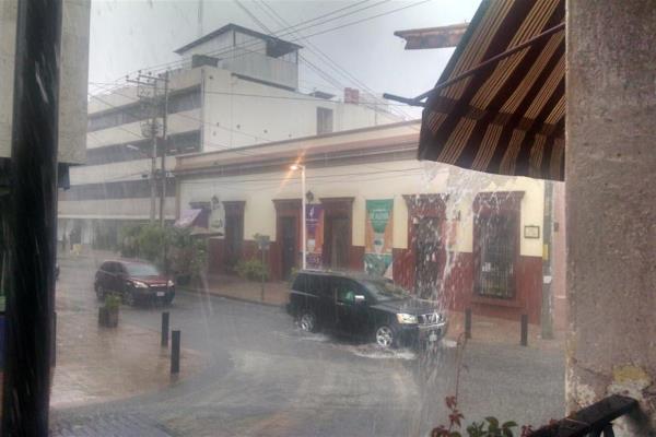 Piden resguardarse durante lluvias para evitar tragedias