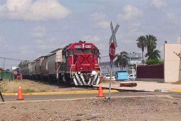 Trampa recibe descarga eléctrica cuando viajaba en tren