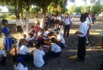 El calor no deja estudiar a alumnos de primaria en El Fuerte