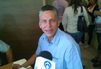 Panistas le dicen a Álvaro Ruelas que no cante victoria