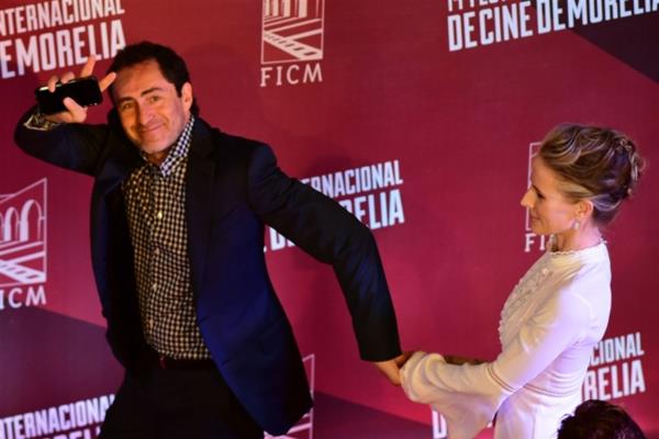 Demian Bichir estrena Un cuento de circo & a love song