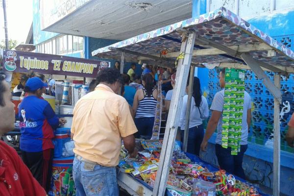 No a la comida chatarra: padres de familia