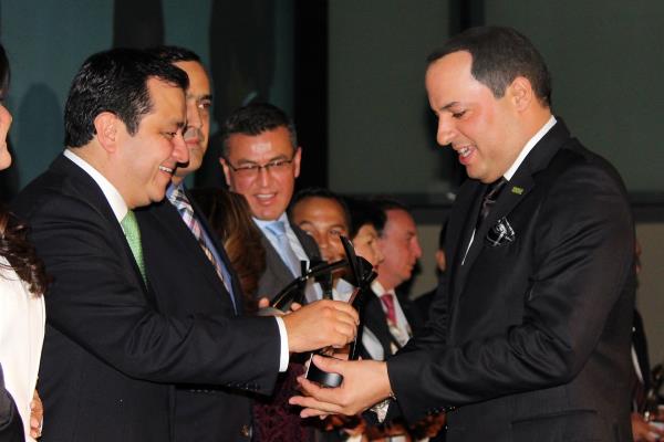 Recibe Duarte Premio Nacional al Buen Gobierno Municipal 2016