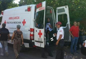 Balean a una mujer por quitarle su camioneta