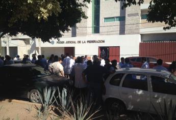 Detiene PGR a médicos del IMSS por el caso de Tomás Navarrete