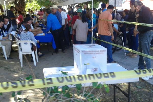 Abren las mesas receptoras de votos del PAN