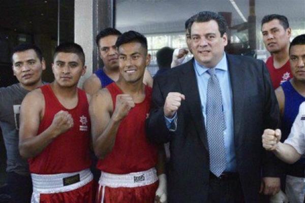 Reeligen a Sulaimán como presidente del Consejo Mundial de Boxeo
