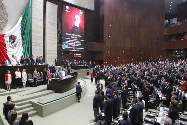 Aprueban comparecencia de autoridades por ajuste a combustibles