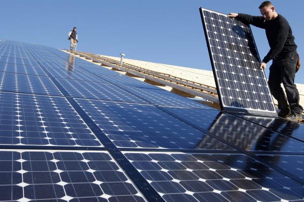 Usuarios de energía solar podrán vender excedentes de electricidad