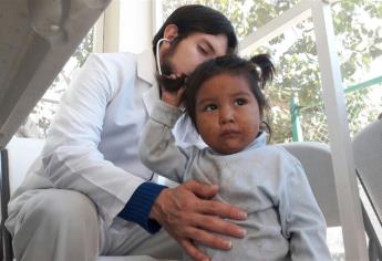 Salud Municipal atiende a hijos de jornaleros en Juan José Ríos