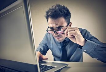 Pasar mucho tiempo frente a computadora genera síndrome de ojo seco