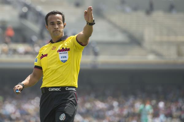 Un árbitro gana 38 mil pesos por partido en la Liga MX