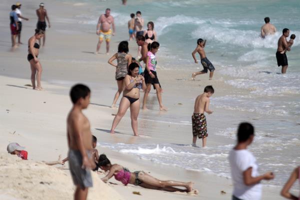 Prefieren viajes cortos y hoteles de 3 estrellas en puentes