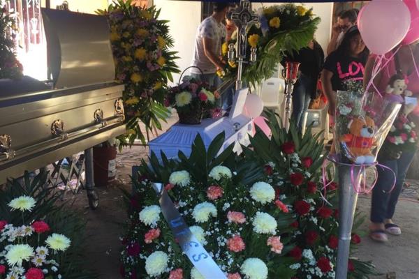 Tanta tragedia en un solo lugar; velan a víctimas de accidente