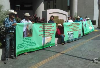 Se manifiestan productores en “Expo Agua 2017”