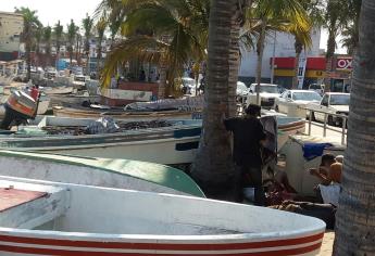 Aflora conflicto entre pescadores y parachutero influyente en Playa Norte