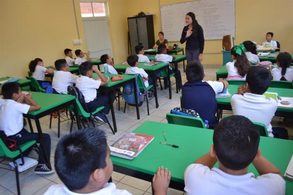 Capacitan a niños sobre medidas de seguridad