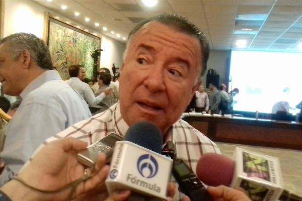 Niega Daniel Amador estar detrás de Ley del Issstesin