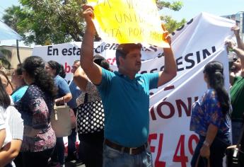 Maestros denuncian megapensiones para integrantes del SNTE 53