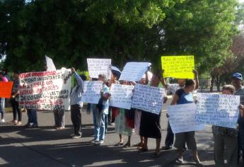 Indígenas bloquean la carretera Los Mochis-San Blas