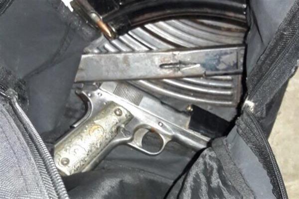 Encuentran abandonadas armas, cargadores y cartuchos
