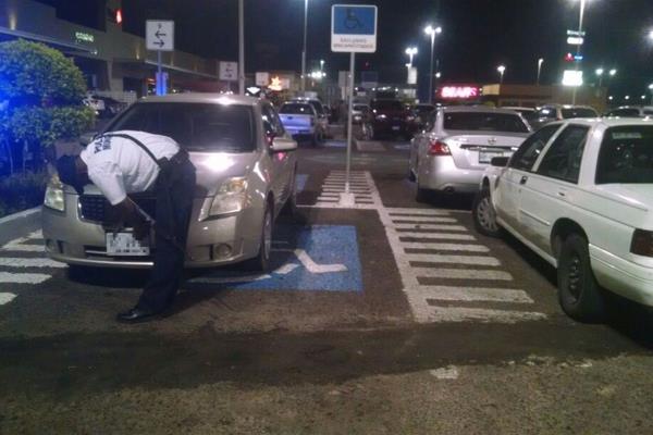 Intensifican operativos contra quien invada espacios de discapacitados