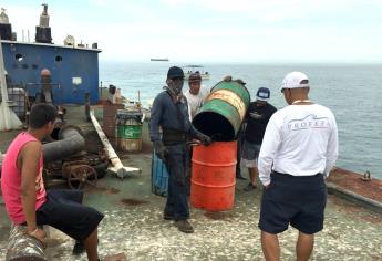 Profepa constata retiro de residuos peligrosos de barco en La Paz