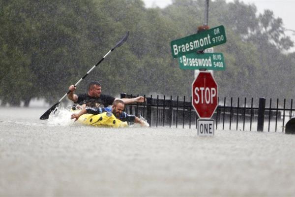Harvey permanecería hasta el miércoles sobre Texas: Rosengaus