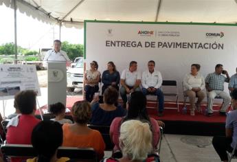 Entrega Álvaro Ruelas tramo de pavimentación del bulevar Pedro Anaya