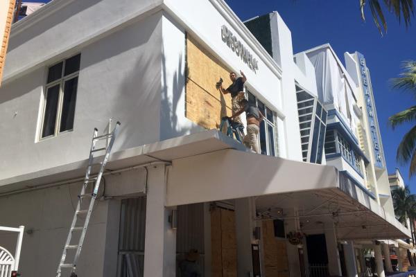 Pide Casa Blanca a residentes de Florida atender llamados de evacuación