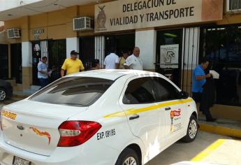 Aborta DVyT inicio de operaciones de Taxis CROC en Mazatlán