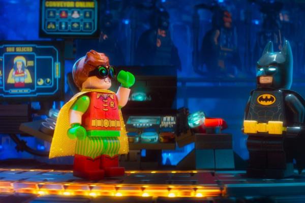 Lego Foundation dona un millón de pesos en juguetes a niños damnificados