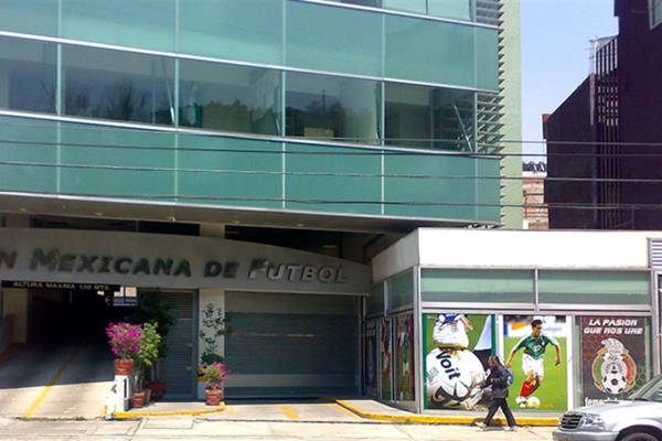 Federación Mexicana de Futbol denuncia espionaje telefónico