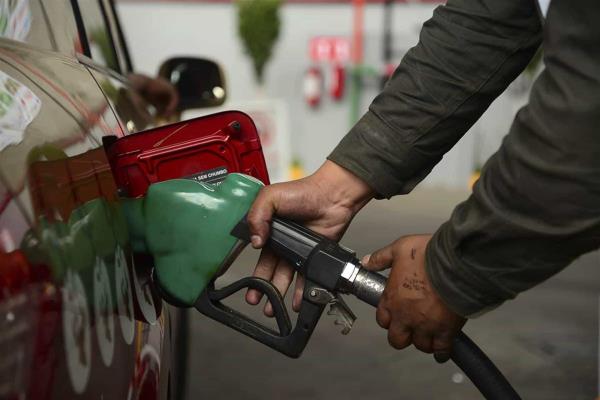 No habrá “gasolinazo” el fin de año, aclara Pemex