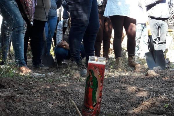 Suman 9 cuerpos en fosas de panteón clandestino en Urbi Villa del Rey