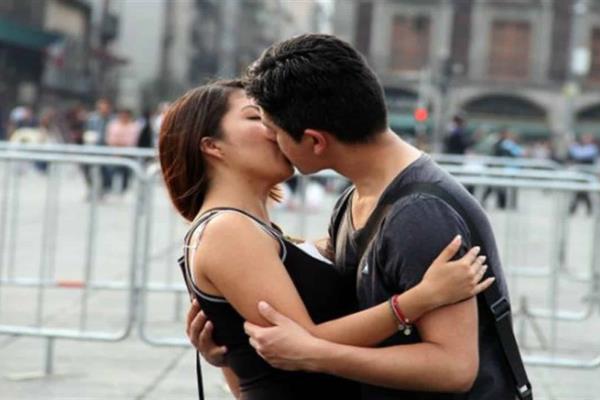 Ayuntamiento de Guadalajara permite tener sexo en lugares públicos