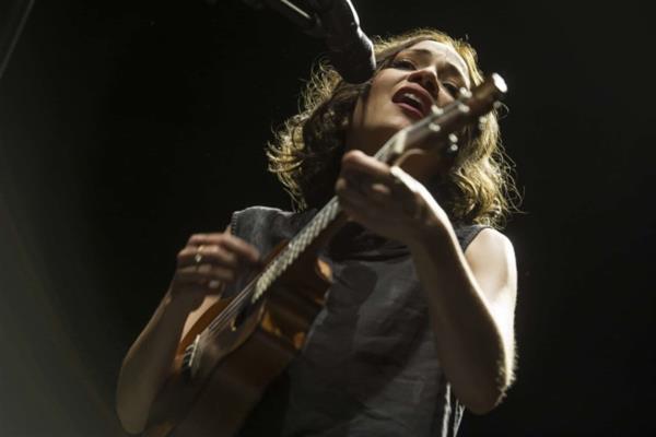 Natalia Lafourcade lanza nuevo tema “Danza de gardenias”