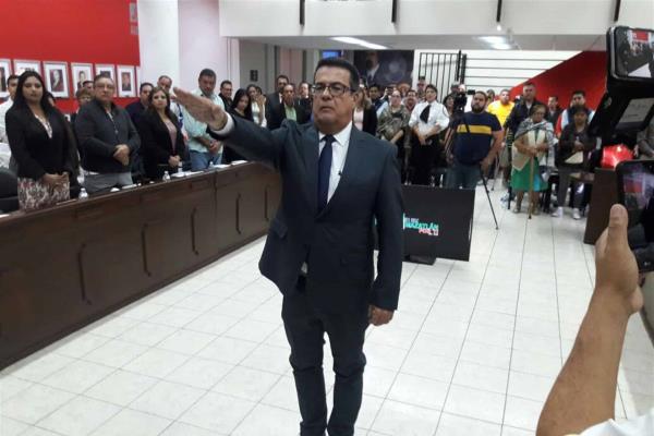 Rinde protesta Reyes Guerra como Secretario del Ayuntamiento